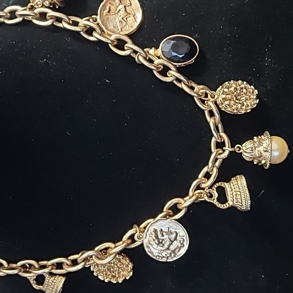 Vintage Necklace and Earrings - Picture 6 of 7